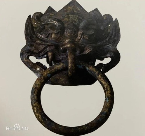 Theo đo đạc của các chuyên gia, lăng mộ rộng khoảng 41 m2. Lăng mộ gồm 5 phần: mộ thất chính rộng 3,84 m2, nhĩ thất phía Đông, nhĩ thất phía Tây có chứa thi hài một người phụ nữ, hành lang và mộ đạo.