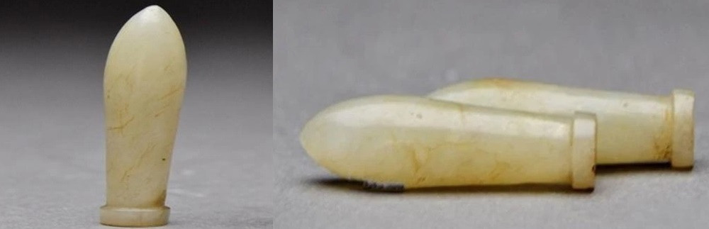 Một giả thuyết cho rằng, cặp ngọc được lấy ra khỏi mộ cổ trên có thể đã ngấm nhiều khoáng chất trong lòng đất suốt nhiều năm. Do đó, những cổ vật này mới có thể phát sáng trong đêm.