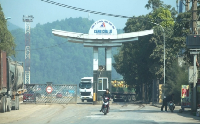 Mới đây, tại phiên họp thường kỳ tháng 2/2023, Ban Thường vụ Tỉnh ủy Nghệ An đã xem xét thông qua chủ trương điều chỉnh dự án đầu tư xây dựng và kinh doanh cảng nước sâu Cửa Lò tại xã Nghi Thiết, huyện Nghi Lộc. Ảnh: VietnamFinance.