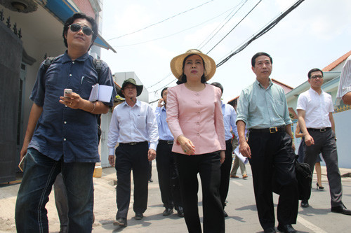 Bộ Y tế mới đây chính thức xác nhận hai ca nhiễm virus Zika ăn não người đầu tiên tại Việt Nam. Virus Zika được truyền chủ yếu thông qua vật trung gian là muỗi Aedes. Trong khí hậu nhiệt đới như Việt Nam, muỗi có rất nhiều điều kiện để phát triển. Vì vậy, để phòng chống nguy cơ mắc Zika do muỗi truyền, người dân phải tích cực phòng chống muỗi bằng những cách sau: 