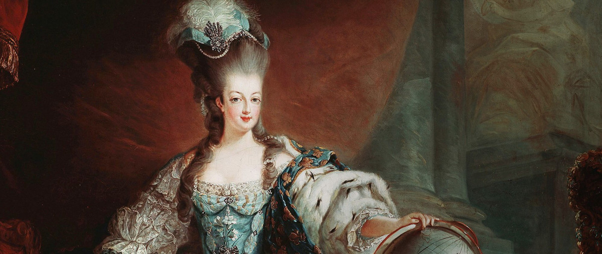 Công chúng Pháp ngày càng chán ghét hoàng hậu Antoinette vì lối sống xa hoa, hào nhoáng của bà.