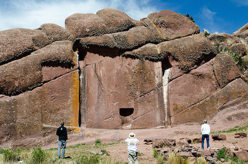 Trước truyền thuyết này, giới chuyên gia tích cực tìm cách mở "Cổng Thần" để giải mã bí ẩn liệu con người có thể đạt được sự bất tử khi bước qua cánh cổng đó hay không. Tuy nhiên, cho đến nay, bí ẩn này vẫn chưa được giải đáp.