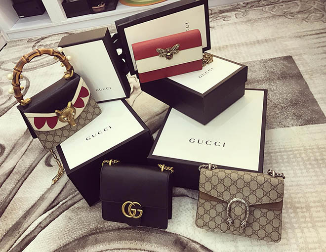 Cao Thái Hà cho biết, Gucci và Prada là 2 thương hiệu thời trang cô yêu thích nhất. Món đồ đắt nhất trong căn phòng theo diễn viên "Hậu duệ mặt trời" tiết lộ có giá khoảng 200 triệu đồng.