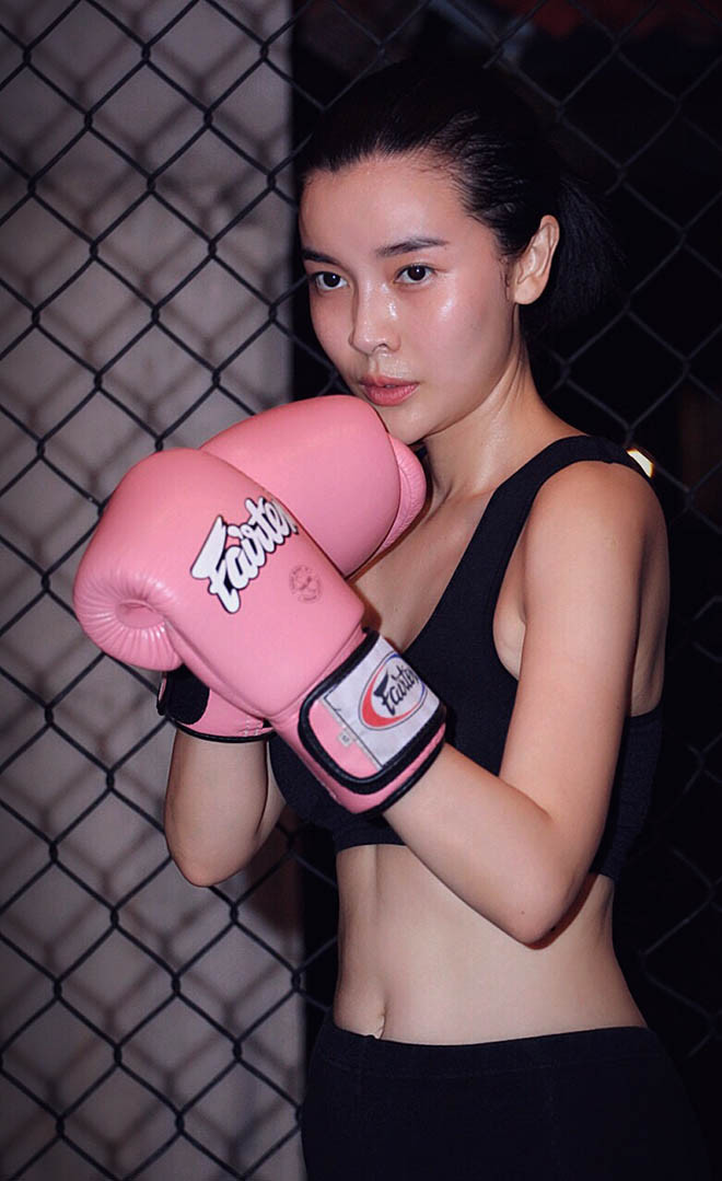 Sau chia tay bạn trai, Cao Thái Hà dành chủ yếu thời gian tập luyện, nâng cao kỹ năng diễn xuất. Cô nhanh chóng vượt qua chuyện buồn và trở lại nghề diễn qua loạt phim truyền hình.