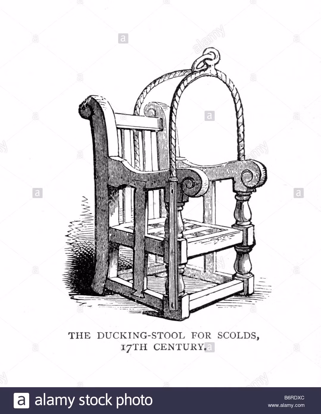 Người bị trừng phạt bằng "ghế sỉ nhục" sẽ bị buộc phải ngồi vào một chiếc ghế gỗ rất nhỏ.