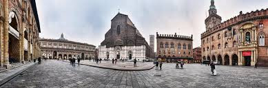 Vì vậy, kiến trúc sư Arduino Arriguzzi đã đưa ra thiết kế mới cho nhà thờ Basilica de San Petronio. Theo đó, công trình này được thiết kế có hình dáng giống cây thánh giá với quy mô tráng lệ hơn Thánh đường La Mã ở Rome.