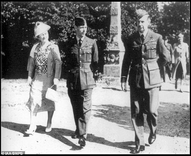 Lá thứ mới công bố được Đại tướng Dowding viết cho một người phụ nữ có tên là bà Bines vào năm 1944. Trong thư, Đại tướng Dowding chia sẻ rằng ông tin vào sự tồn tại của thần tiên, linh hồn cũng như hiện tượng tái sinh kỳ bí.