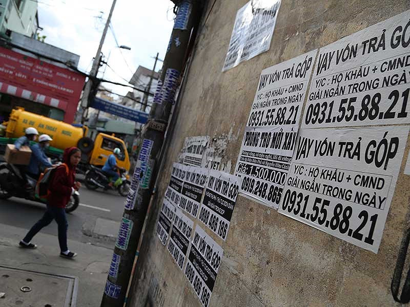 Ngan hang ra tay chan tin dung den the nao?