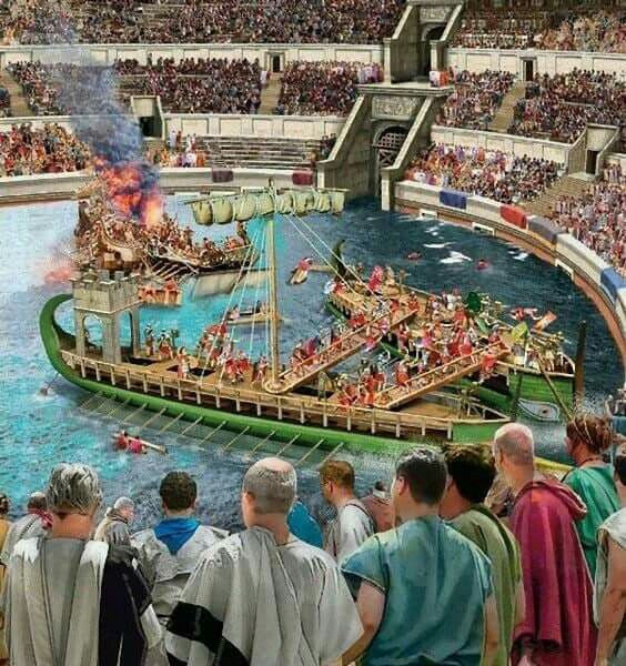 Các chuyên gia đã phát hiện 684 loài thực vật tại đấu trường La Mã. Trong số này nhiều loại hạt giống được đưa đến đấu trường thông qua phân của các loài động vật ở những vùng lãnh thổ xa xôi.