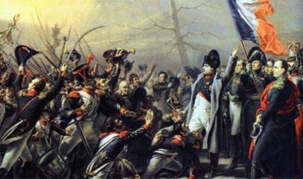 Napoleon đã lấy viên thuốc độc ra uống vào ngày 12/4/1814. Tuy nhiên, viên thuốc độc không phát huy công dụng vì để quá lâu nên nó mất dần hiệu quả.
