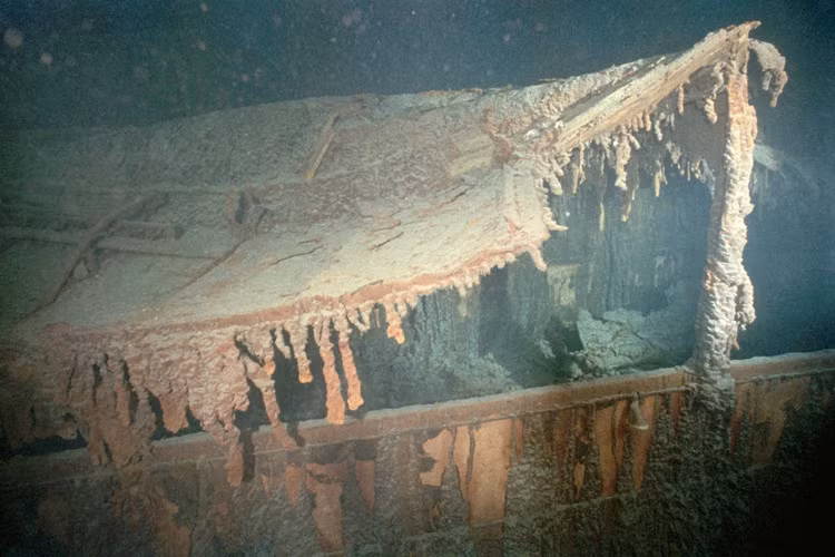 Quan chức Hải quân Mỹ không ngờ được rằng, khi nhiệm vụ tìm kiếm USS Thresher và USS Scorpion hoàn thành và thời gian còn lại là 12 ngày thì ông Ballard bất ngờ tìm thấy vị trí tàu Titanic "yên nghỉ".