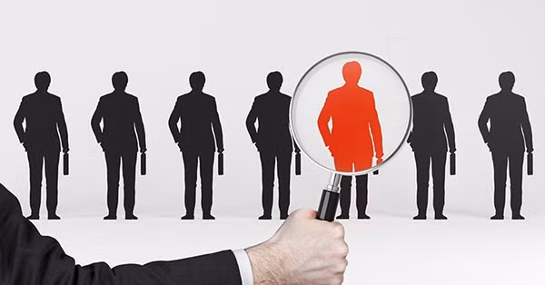 Chien luoc giu chan nhan tai: Luong, thuong co la tat ca?