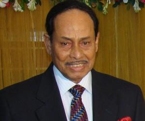 Hussain Ershad chào đời vào ngày 1/1/1930. Ông là chính trị gia nổi tiếng ở Bangladesh.