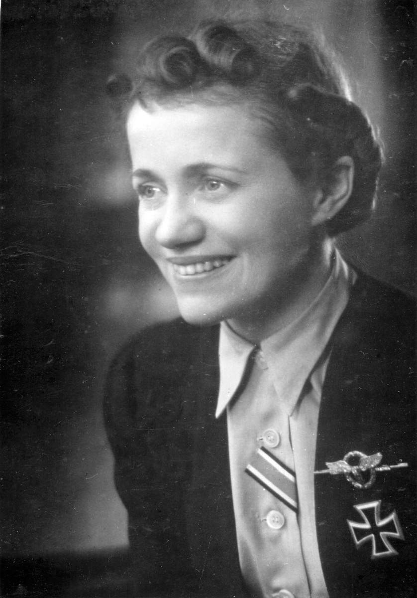 Trong thời gian làm việc cho Hitler, Reitsch cũng làm công việc phi công thử nghiệm khi lái nhiều mẫu máy bay chiến đấu mới của Đức quốc xã.