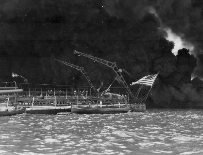 Trong khi ấy, Nhật Bản tổn thất 29 máy bay và 4 tàu ngầm với 65 người thương vong.