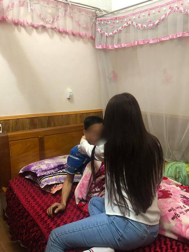 Nguoi than tiet lo them gia canh ngheo kho, no nan cua Thu Dung-Hinh-3