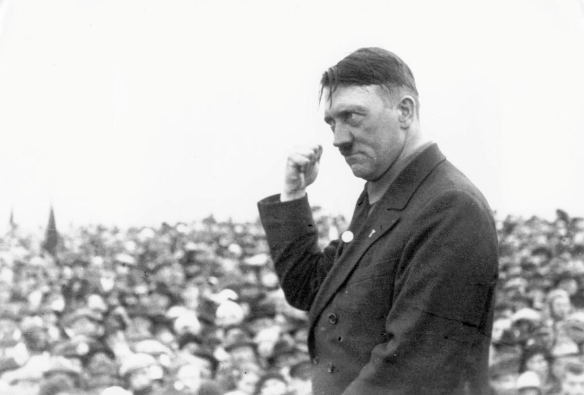 Vì vậy, cho đến nay, giả thuyết Hitler còn sống sau Thế chiến 2 được nhiều người ủng hộ. Mời độc giả xem video: Hitler còn sống sau Thế chiến 2? (nguồn: VTC14)