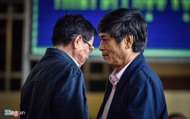 Kien nghi lam ro ty le an chia cua duong day danh bac nghin ty