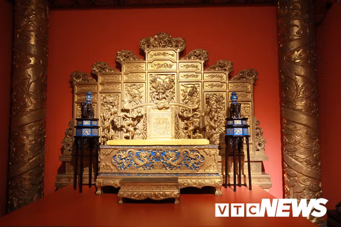 Bi an lang mo vi dai nhat TG, chua hang ngan tan bau vat-Hinh-8