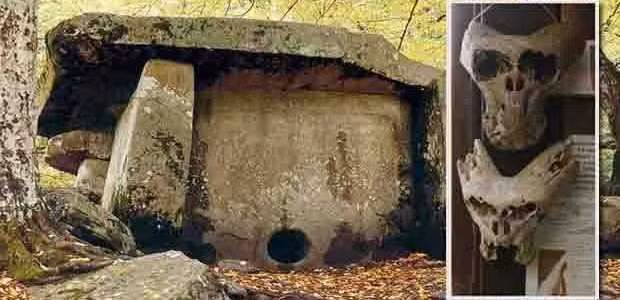 Với những phát hiện trên, một số chuyên gia hoài nghi tổ chức bí mật Ahnenerbe của Đức quốc xã đã nắm giữ bí mật về người ngoài hành tinh từ rất sớm. Mời độc giả xem video: Thụy Sỹ mở lớp dạy ngôn ngữ của người ngoài hành tinh (nguồn: VTC14).