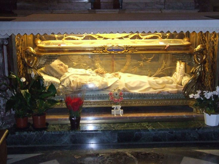 Ngày nay, công chúng có thể ghé thăm nhà thờ San Crisogono ở thành phố Rome để chiêm ngưỡng thi hài vẹn nguyên của Thánh Anna Maria Taigi. Đặc biệt, các tín đồ Công giáo tin rằng những thi thể bất hoại thường tỏa ra mùi thơm dịu và thi hài Thánh Anna Maria Taigi cũng như vậy.