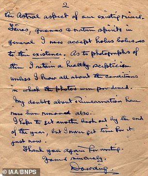 Ông Dowding phụ trách chỉ huy các chiến đấu cơ của Không quân Hoàng gia Anh (RAF) trong trận chiến nước Anh.