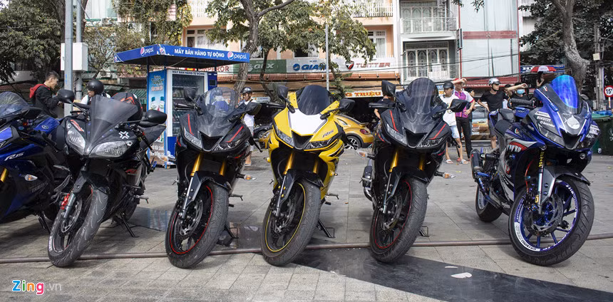 Với lý do đó, đại hội năm nay có sự góp mặt của những mẫu xe dưới 175 cc như Yamaha YZF-R15 các đời, Honda CBR150.