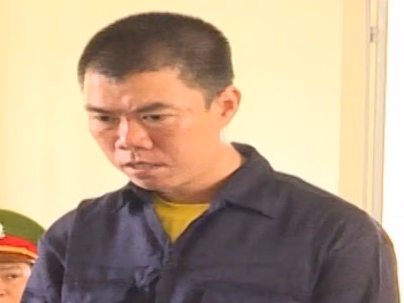 Hy huu: 5 nam bi 4 toa xu phat cung ve toi cuop giat tai san