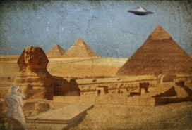 Cụ thể, trong chuyến đi tới Cairo, Ai Cập năm 1933, Alberto Tulli, giám đốc phụ trách bộ phận Ai Cập học của Bảo tàng Vatican, đã phát hiện ra một cuộn giấy cói độc đáo nằm trong một gian trưng bày đồ cổ.