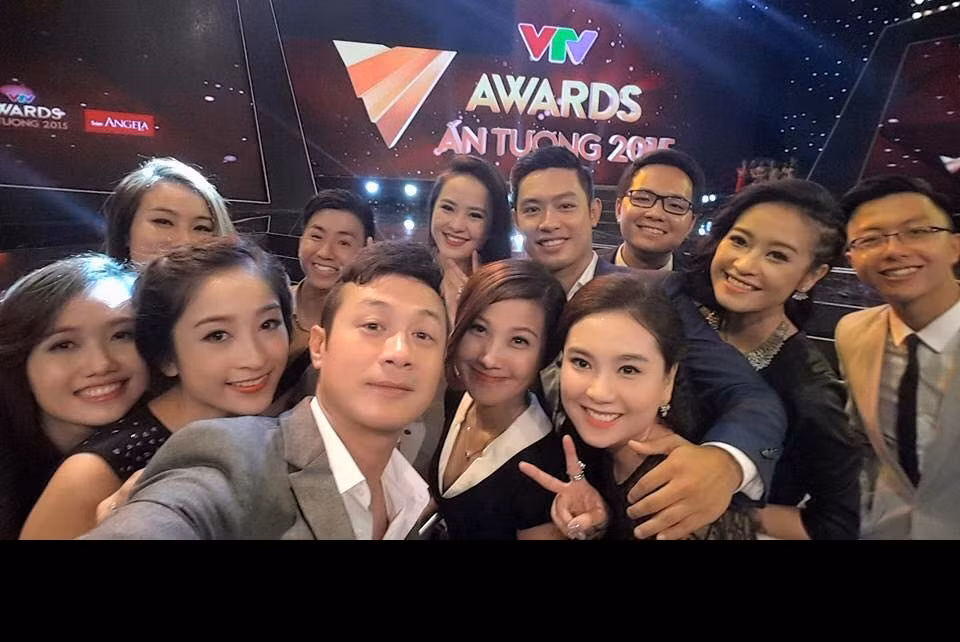 Lễ trao giải VTV Awards là ngày hội của những người làm truyền hình, sự kiện tôn vinh những cá nhân, tổ chức đã và đang đóng góp cho sự phát triển của Đài Truyền hình Việt Nam. Ảnh dùng trong bài: VTV, FBNV.