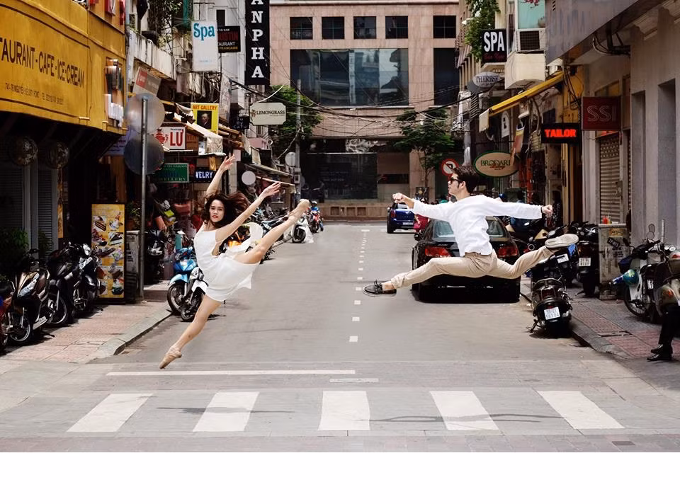 Là người có sở trường kết hợp nghệ thuật múa ballet và nhiếp ảnh, Hải Anh chia sẻ về công việc của mình: “Đầu tiên Hải Anh sẽ tìm kiếm những ý tưởng, tiếp theo mình sẽ cùng cả ekip thảo luận để đưa ra ý kiến tìm cách đưa múa vào những ý tưởng. Sau đó, cả nhóm tiếp tục đưa ra ý kiến về địa điểm, cách trang điểm, trang phục sao cho phù hợp với ý tưởng ban đầu đưa ra. Và lên lịch một ngày cùng nhau thực hiện bộ ảnh”.