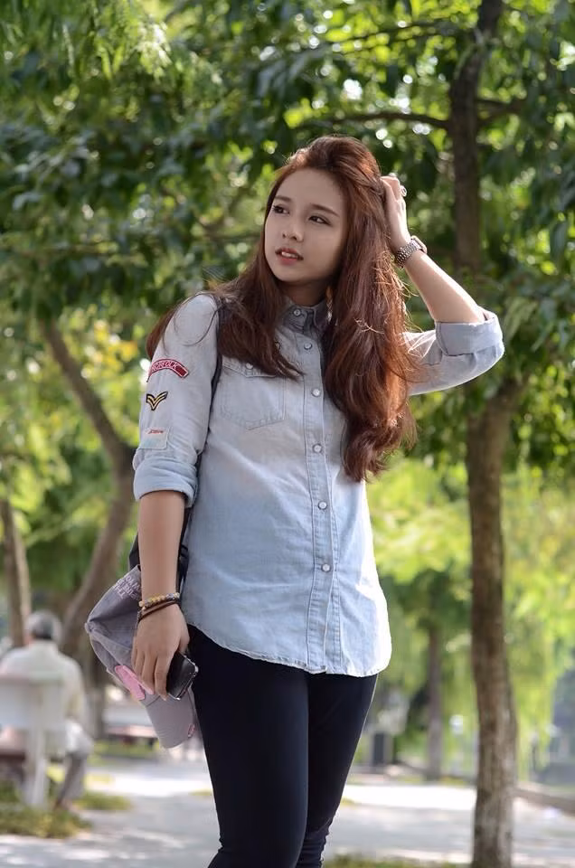 Phương Thảo cho biết từ sau lễ diễu binh, hàng ngày cô luôn nhận những lời mời kết bạn mới. Được nhiều người hỏi thăm, kể cả những em nhỏ ít tuổi hơn.