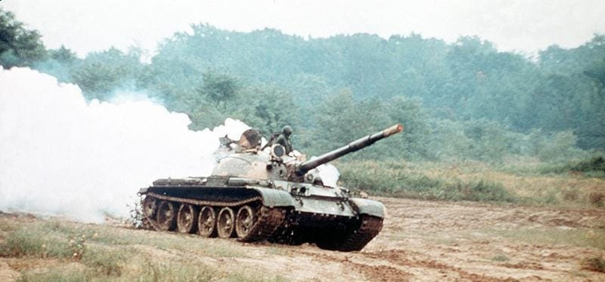 Chính vì vậy, những chiếc xe tăng cũ của Quân đội Nga hoàn toàn không lỗi thời, và chúng sẽ không phải là "vật trang trí" như một số ý kiến lo ngại trước đó.