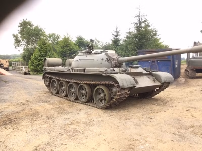 Xe tăng cũng được trang bị kính ngắm ảnh nhiệt để tác chiến ban đêm và hệ thống điều khiển hỏa lực tiên tiến hơn được lắp đặt, đi kèm một số nâng cấp nhỏ khác, và chỉ sau đó chúng mới có mặt trên chiến trường.