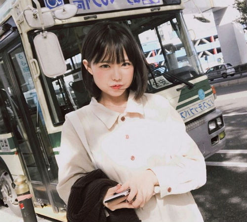 Vẻ ngoài baby của bà mẹ trẻ.