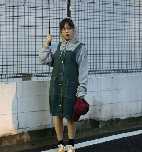 Điều này giúp cô nhanh chóng nổi tiếng trên mạng xã hội.