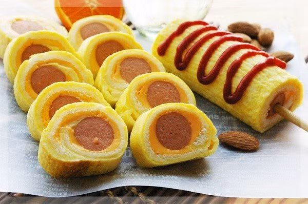 Không chỉ giàu protein và các chất béo tốt, trứng còn có rất nhiều canxi trẻ cần vào mùa đông. Mẹ có thể nấu cho con đủ các món ngon bổ từ trứng vào mùa đông như cháo trứng, súp trứng, trứng hấp...