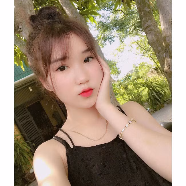 Ước mơ của cô nàng là có một cửa hiệu quần áo của riêng mình, được chọn đồ, phối đồ cho các bạn trẻ.