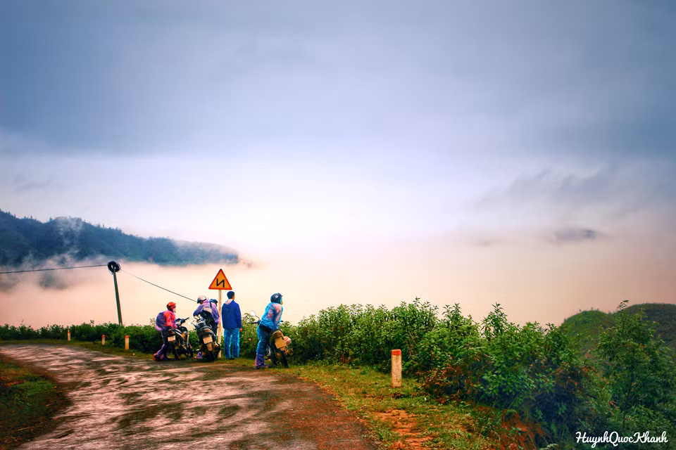 Kết thúc ngày đầu tiên chúng tôi rất tiếc vì không đến được địa điểm mình mong muốn đặt chân đến đầu tiên ở biển mây Tà Xùa. Nhưng thay vào đó chúng tôi có một ngày tiếp theo tuyệt vời ngoài sự mong đợi.