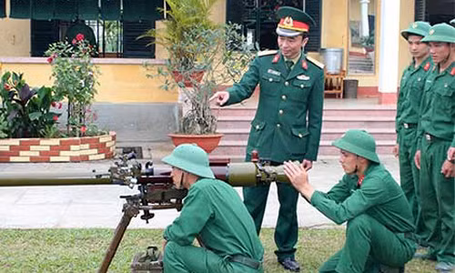 So với các loại súng chống tăng vác vai khác như B-40, B-41 thì SPG-9 có ưu điểm về tầm bắn (tầm bắn hiệu quả là 800m và tầm bắn tối đa là 1.300m).