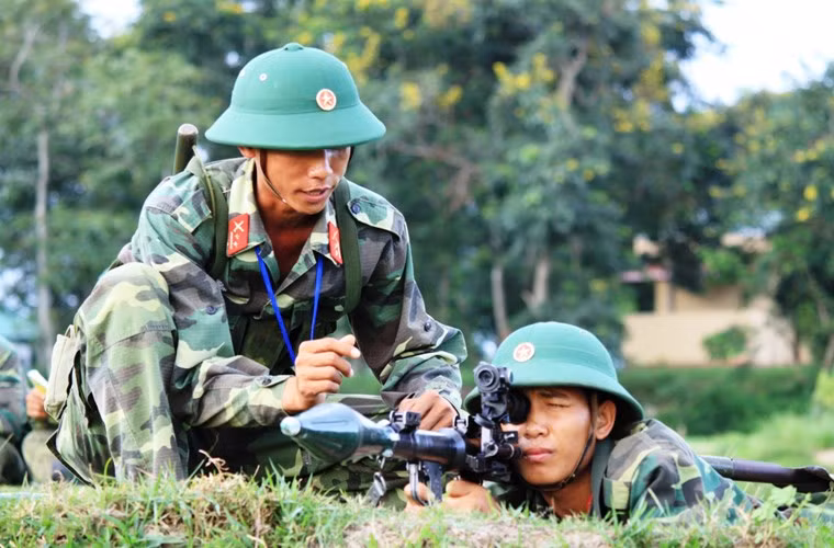 Với hiệu quả tuyệt vời trong kháng chiến của súng chống tăng B41, ngành công nghiệp quốc phòng đã nỗ lực nghiên cứu và chế tạo thành công, đồng thời làm chủ khả năng sản xuất hàng loạt B41 cho các đơn vị trong toàn quân.