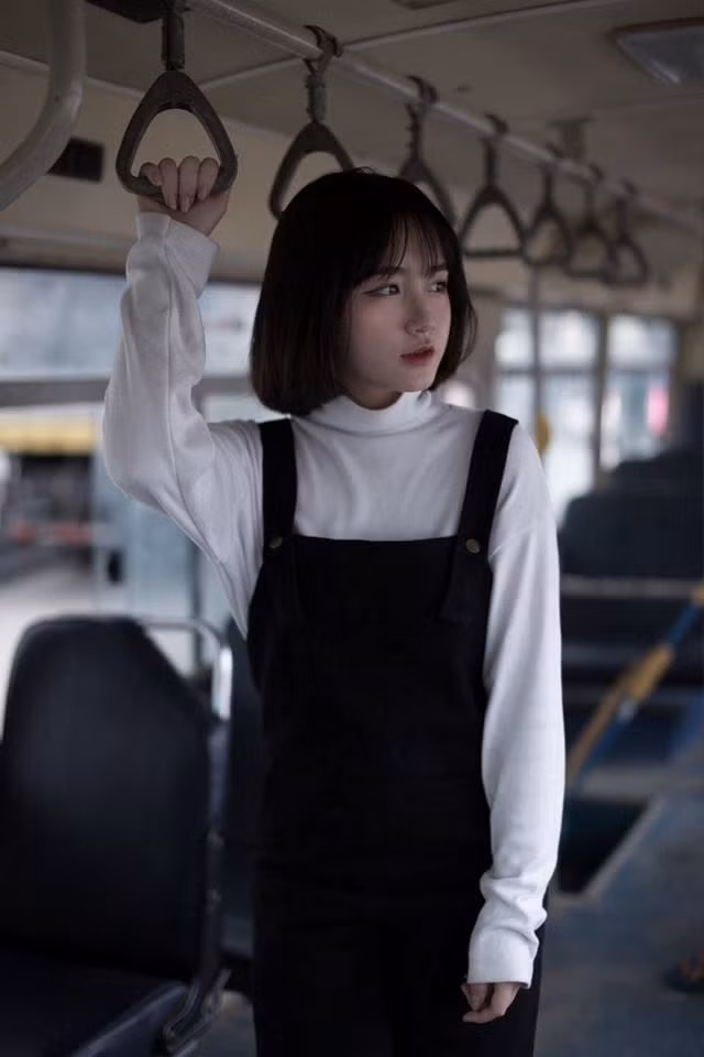 Thiếu nữ 18 tuổi cho biết cô vui mừng khi được nhiều người quan tâm, chú ý.