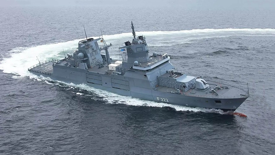 Theo thiết kế, chiến hạm lớp F125 có thể đảm đương tốt mọi nhiệm vụ từ tác chiến chống tàu mặt nước, phòng không, chống ngầm, cho tới tấn công mặt đất, trinh sát.