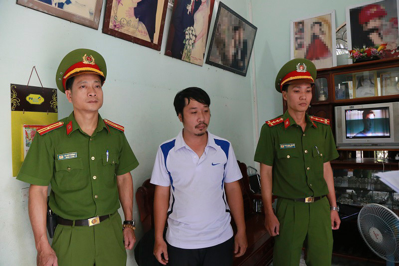 Hue: Bat tam giam hieu truong lua tien cua nhieu giao vien