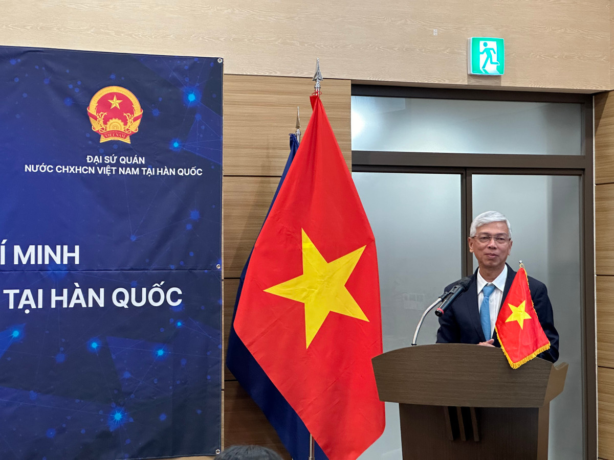 Lãnh đạo TP HCM gặp gỡ cộng đồng người Việt Nam tại Hàn Quốc - Hình 2 Lanh dao TP HCM gap go cong dong nguoi Viet Nam tai Han Quoc-Hinh-2