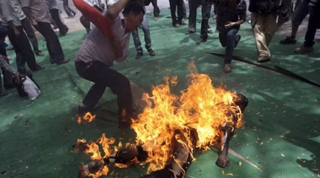 Chang trai tuoi xang tu thieu vi bi nguoi yeu cu tuyet