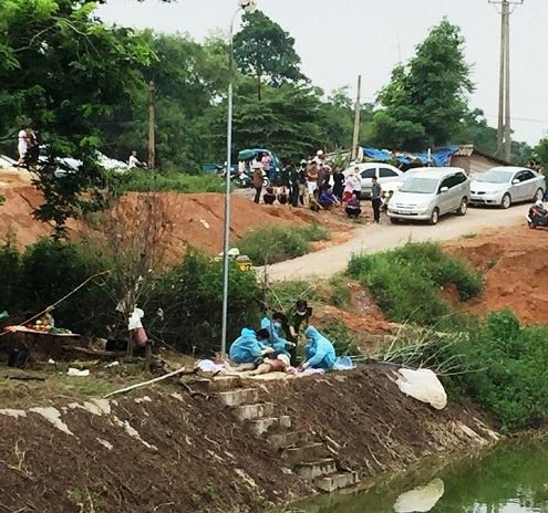 Phat hien thi the nam sinh duoi ao sen-Hinh-2