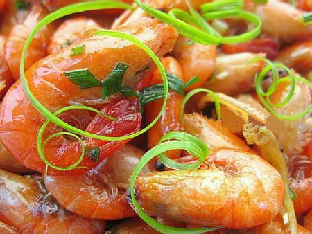 Thực phẩm giàu crom: Những thực phẩm này giúp chống lại sự đề kháng insulin và kiểm soát cảm giác thèm ăn đường nên cũng có tác dụng ổn định sự cân bằng hormone trong cơ thể, đảm bảo sự rụng trứng diễn ra đều đặn.