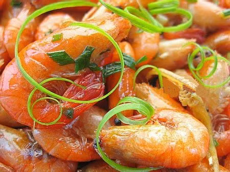 Thực phẩm giàu crom: Những thực phẩm này giúp chống lại sự đề kháng insulin và kiểm soát cảm giác thèm ăn đường nên cũng có tác dụng ổn định sự cân bằng hormone trong cơ thể, đảm bảo sự rụng trứng diễn ra đều đặn.