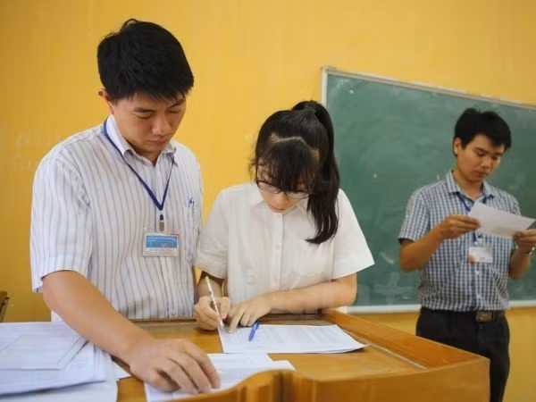 Thu tuc xin phuc khao bai thi THPT Quoc gia 2015